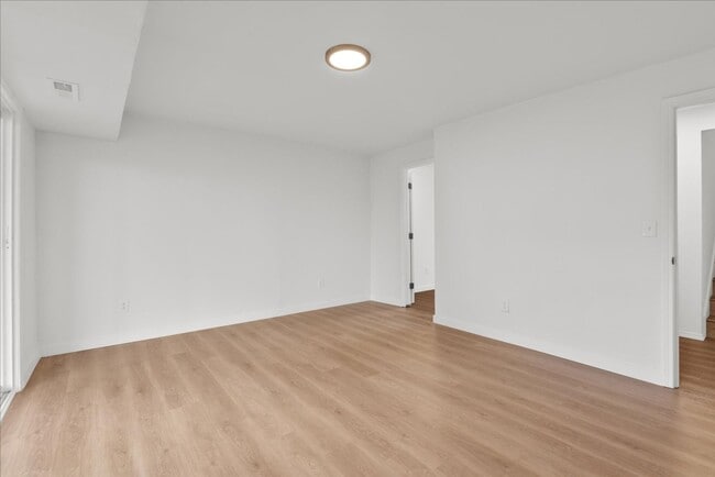 Building Photo - Beautiful & Freshly remodeled home in Fryelands Monroe