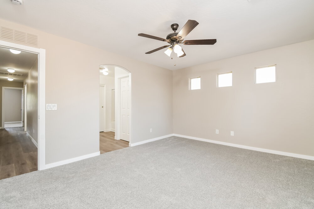 Building Photo - 31543 N Cactus Dr