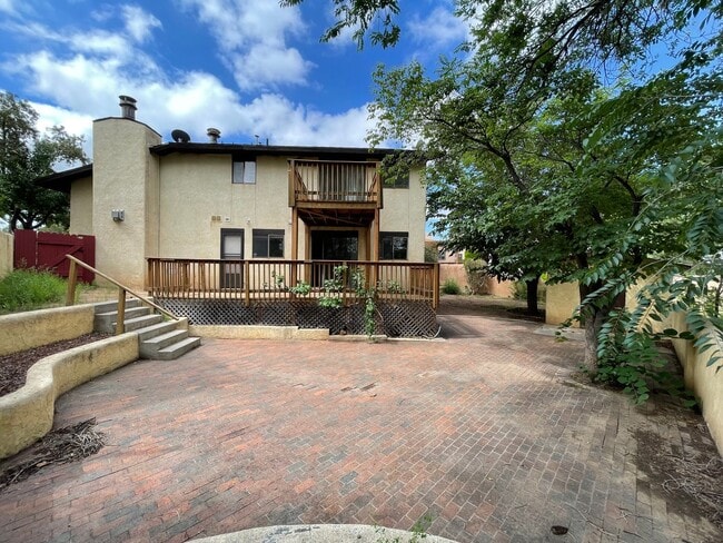 Building Photo - 2134 Candelero St