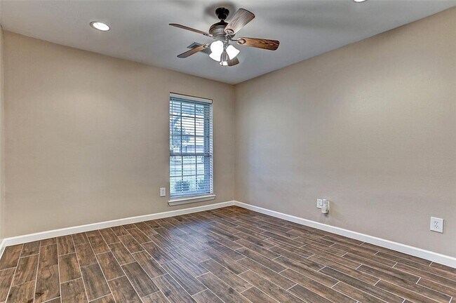 Building Photo - 6031 Cerritos Dr