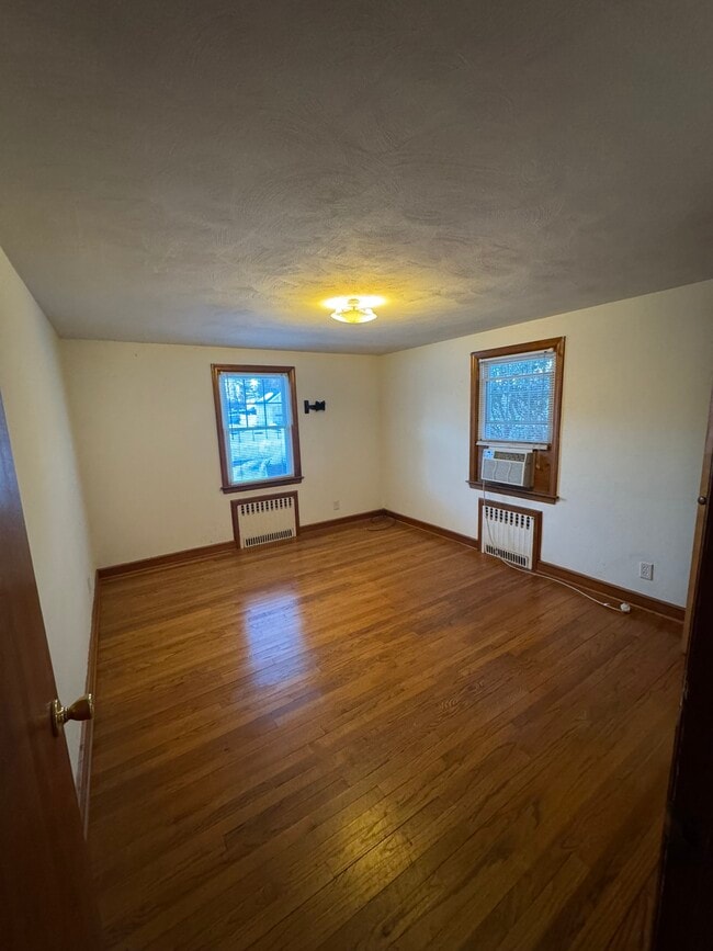 Building Photo - 41 Pardee St