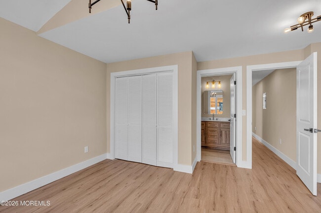 Building Photo - 39 Sea Drift Ave