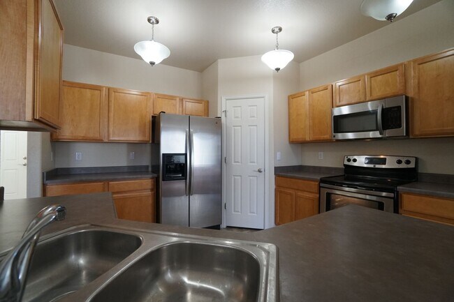 Building Photo - 4922 Haiti Way