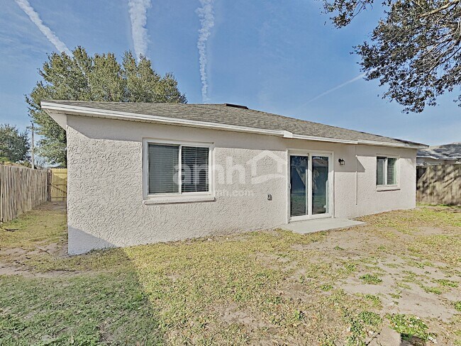 Building Photo - 12119 Feldwood Creek Ln