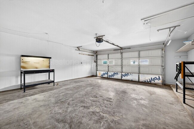 Building Photo - 112 S Wood Ave