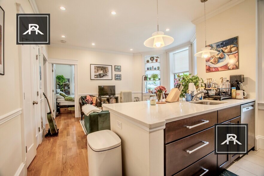 Building Photo - 1340 Commonwealth Ave