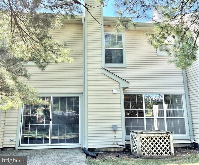 Building Photo - 16 Dorset Ct