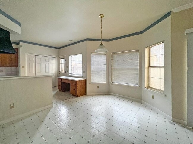 Building Photo - 6204 Old Harbor Ln