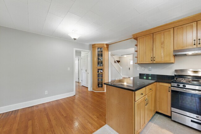 Building Photo - 111 Dupre Ave