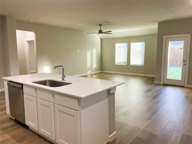 Building Photo - 521 Whispering Winds Trl