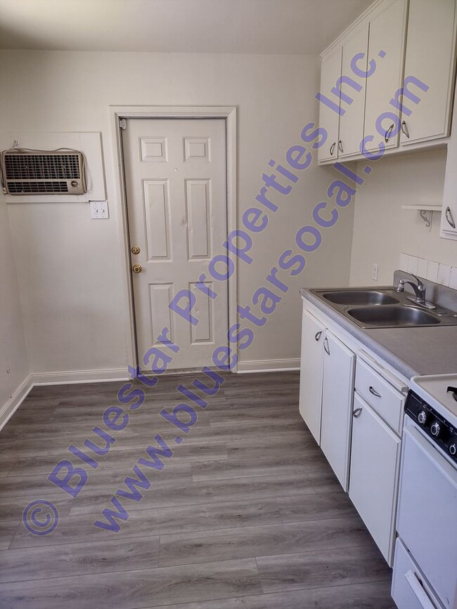Building Photo - 13103K