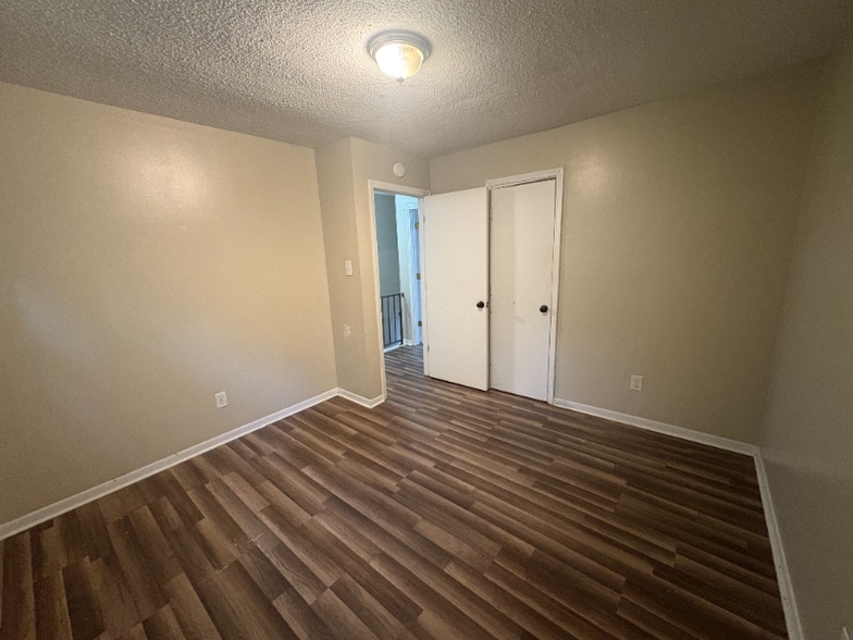 Building Photo - 178 Big Island Rd