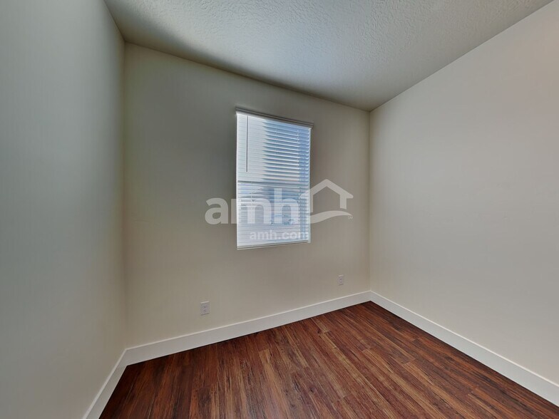 Building Photo - 9516 Aviara St