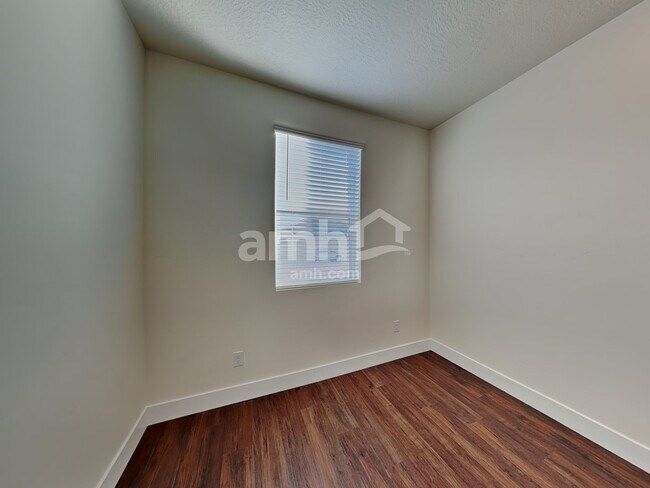 Building Photo - 9516 Aviara St