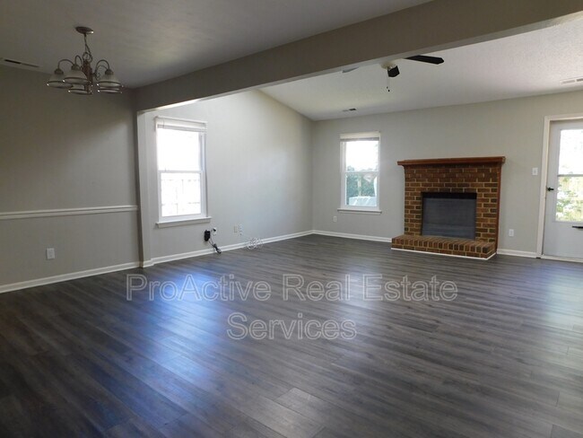 Building Photo - 1433 Drumheller Dr