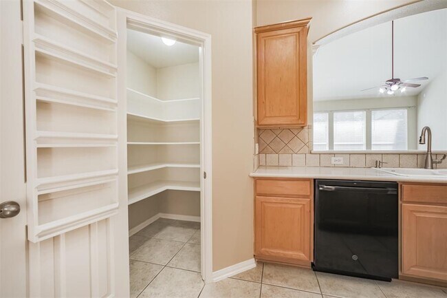 Building Photo - 15810 Cypress Hall Dr