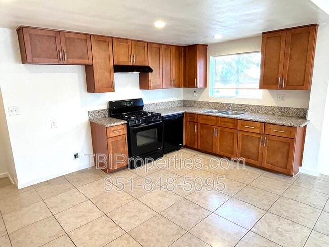 Building Photo - 4531 Park Ave