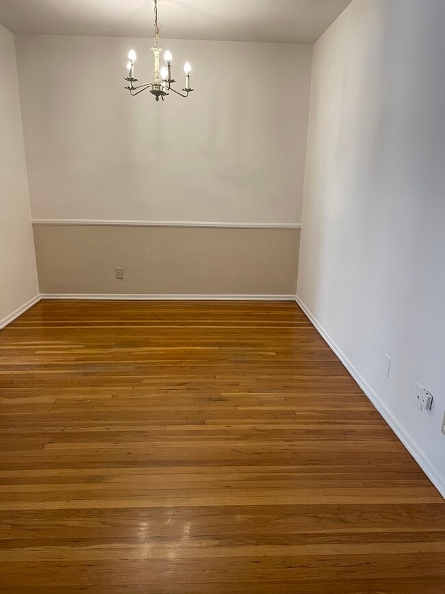 Building Photo - 1058 S Wooster St