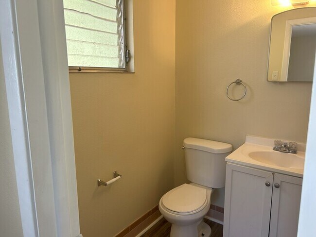 Building Photo - 3605 W Leila Ave