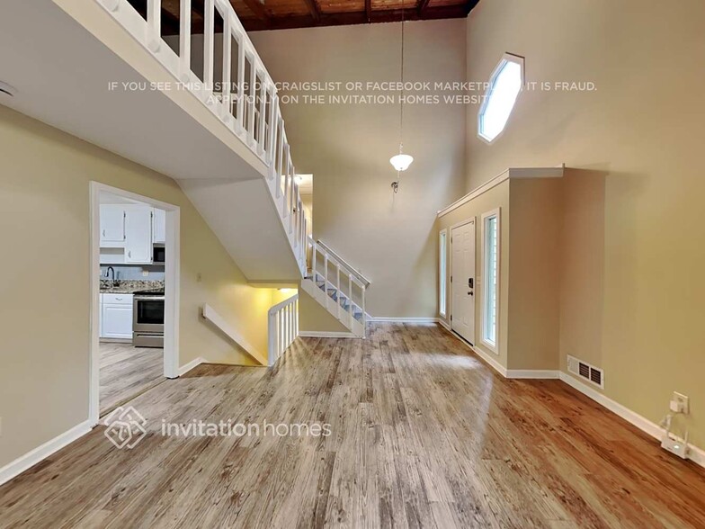 Building Photo - 4931 Tremont Dr NE