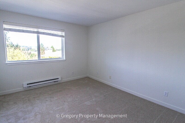 Building Photo - 12023 NE 204th Pl