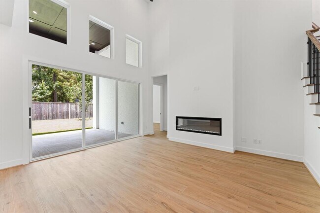 Building Photo - 8222 Sherman Pk Trl
