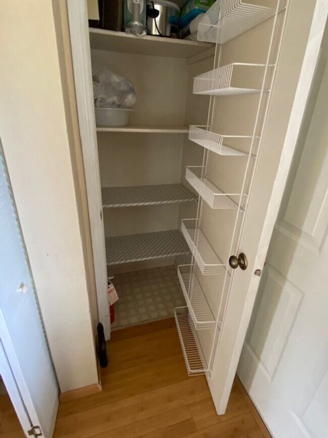 Building Photo - 2 Bed 1.5 Bath Townhouse in Missoula