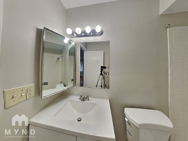 Building Photo - 821 Joan D Arc Ave