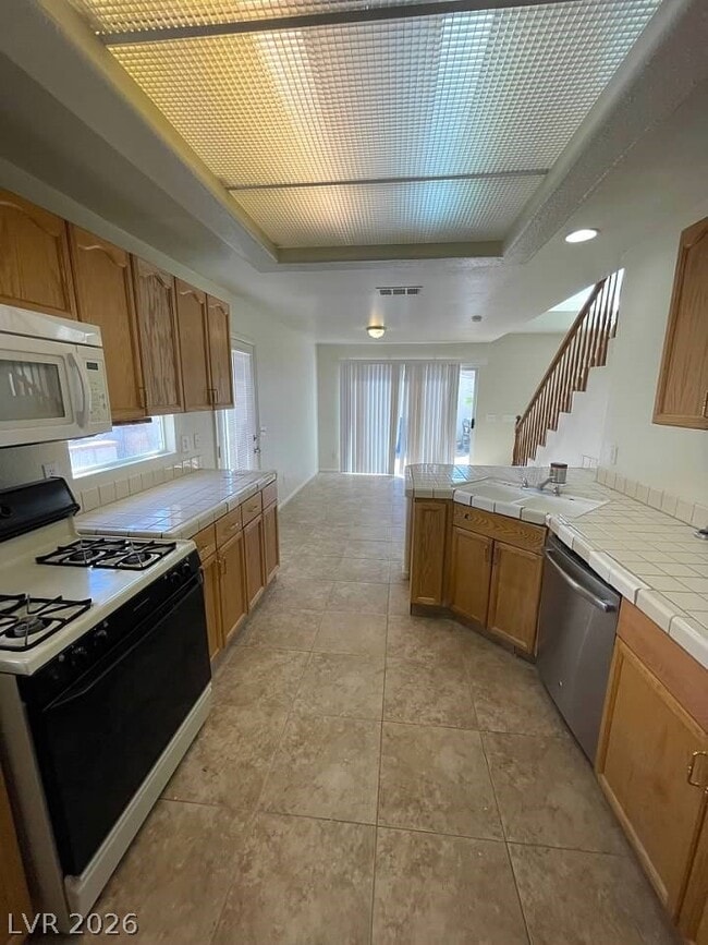 Building Photo - 8829 Cornwall Glen Ave