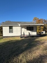 Building Photo - 204 Brisco St