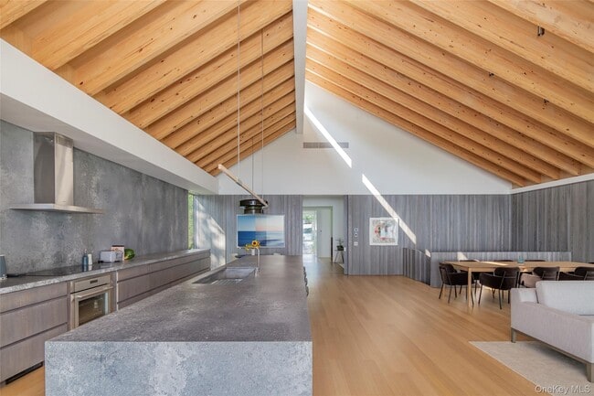 Building Photo - 47L S Ferry Rd