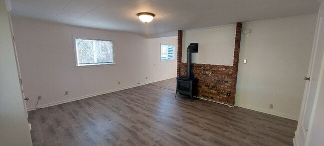 Building Photo - Charming 3-Bedroom home near BTC