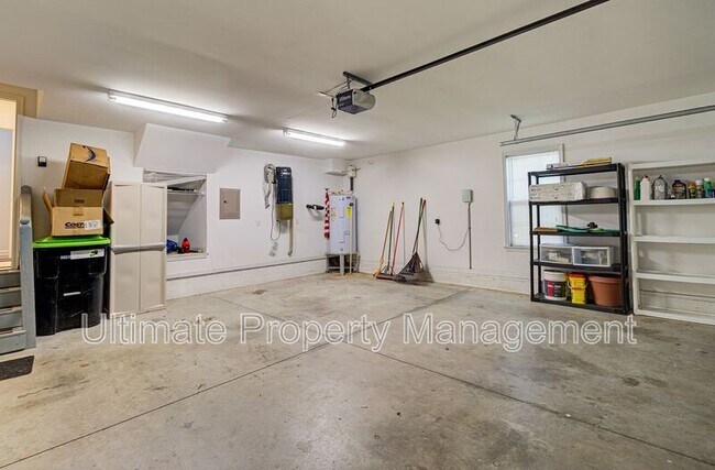 Building Photo - 700 Valley Brook Rd