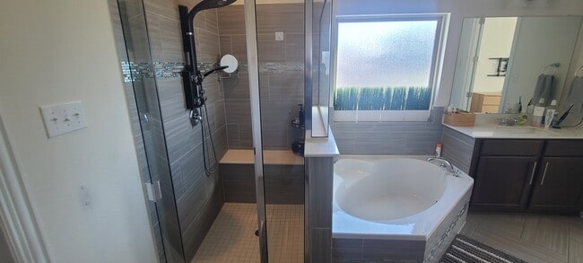 Building Photo - 5801 Antioch Cv