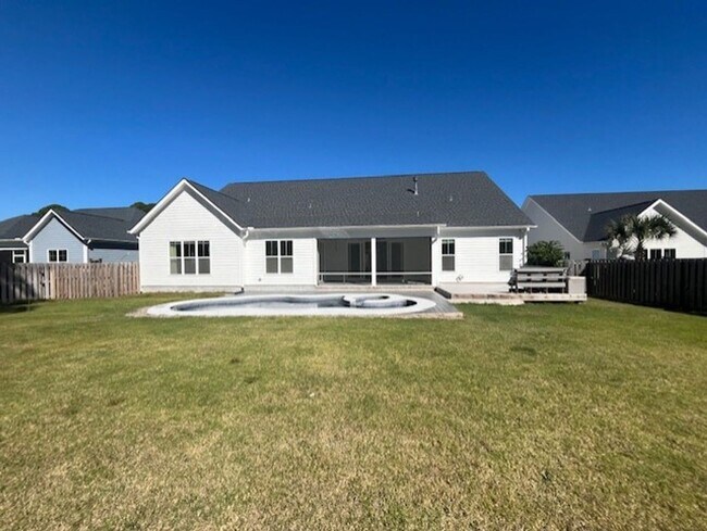 Building Photo - Experience Elegance and Privacy