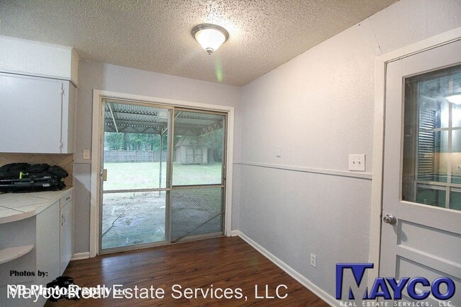 Building Photo - 3 br, 1 bath House - 6325 Timberman Pl.