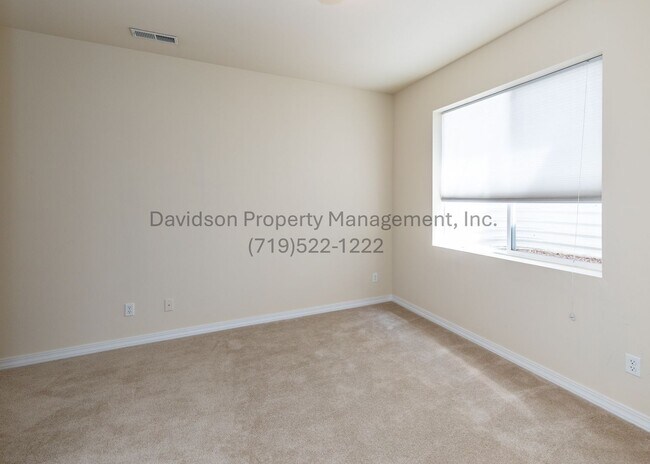 Building Photo - Gorgeous 4 Bedroom House in Pine Creek