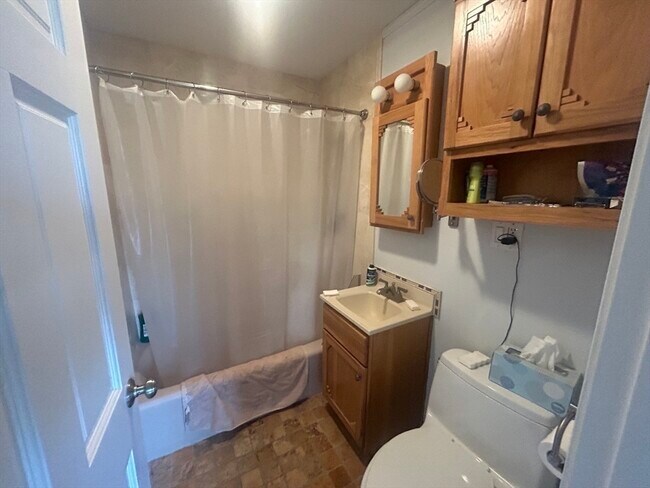 Building Photo - 34 Hamilton Rd