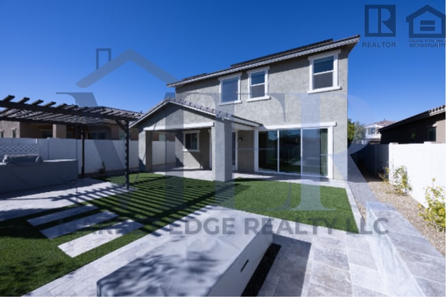Building Photo - 4Bed/3Bath House in Verrado! JOIN THE WAIT...