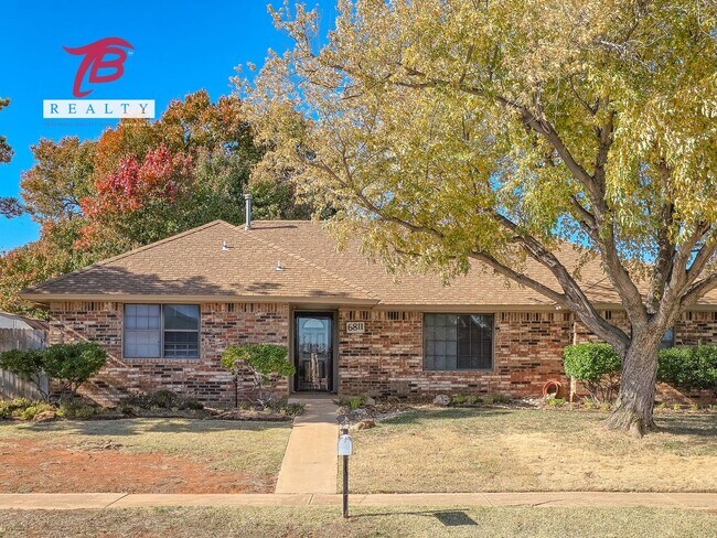 Building Photo - Spacious 3 bedroom, 2 bath single-family home in the desirable Lyrewood/Woodlake area of northwes...