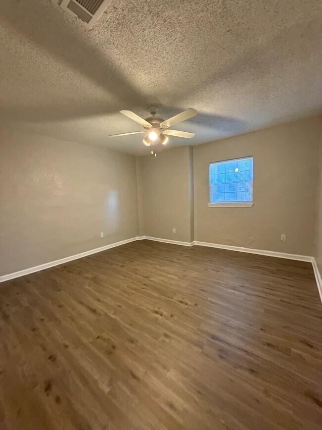 Building Photo - 197 South Ave SE