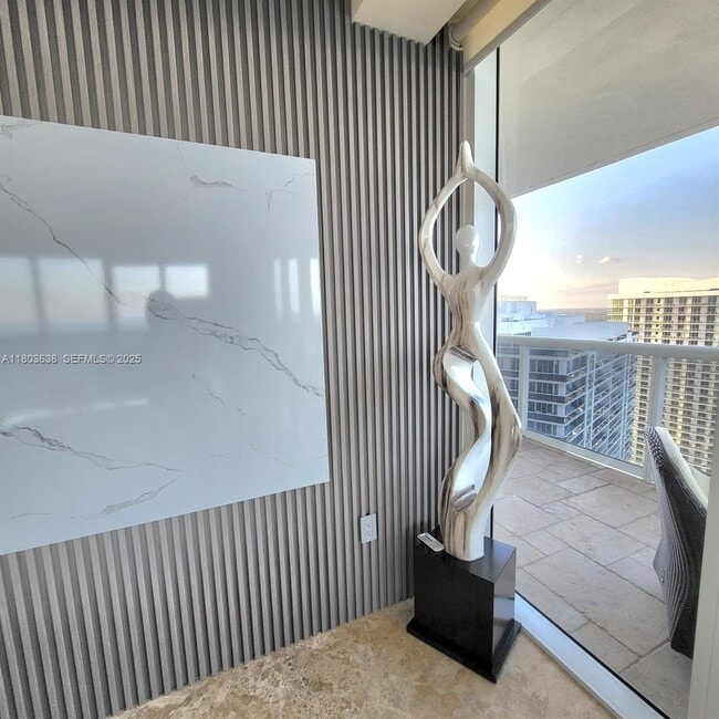 Building Photo - 1830 S Ocean Dr