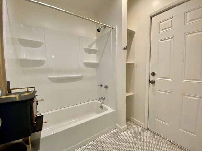 Building Photo - Remodeled 3BR, 2BA with Orchard, Garage & ...