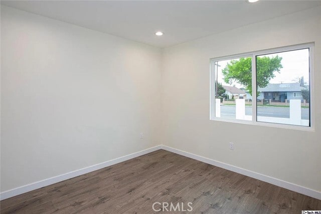 Building Photo - 10424 Woodley Ave