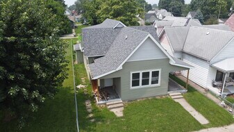 Building Photo - 812 Marion Ave