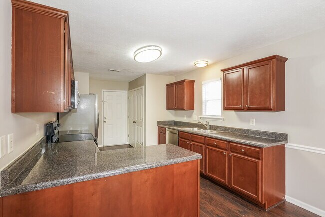 Building Photo - 601 Niagra Ln