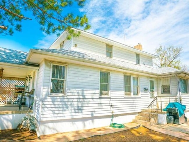 Building Photo - 10625