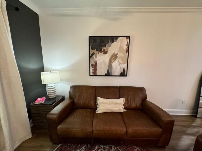 Building Photo - FURNISHED 3/2.5 Townhouse in Downtown Rome...