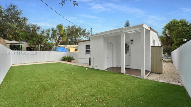 Building Photo - 1441 NE 154th Terrace