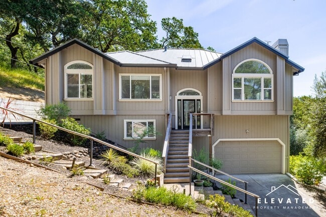 Building Photo - 9400 Chalk Hill Rd